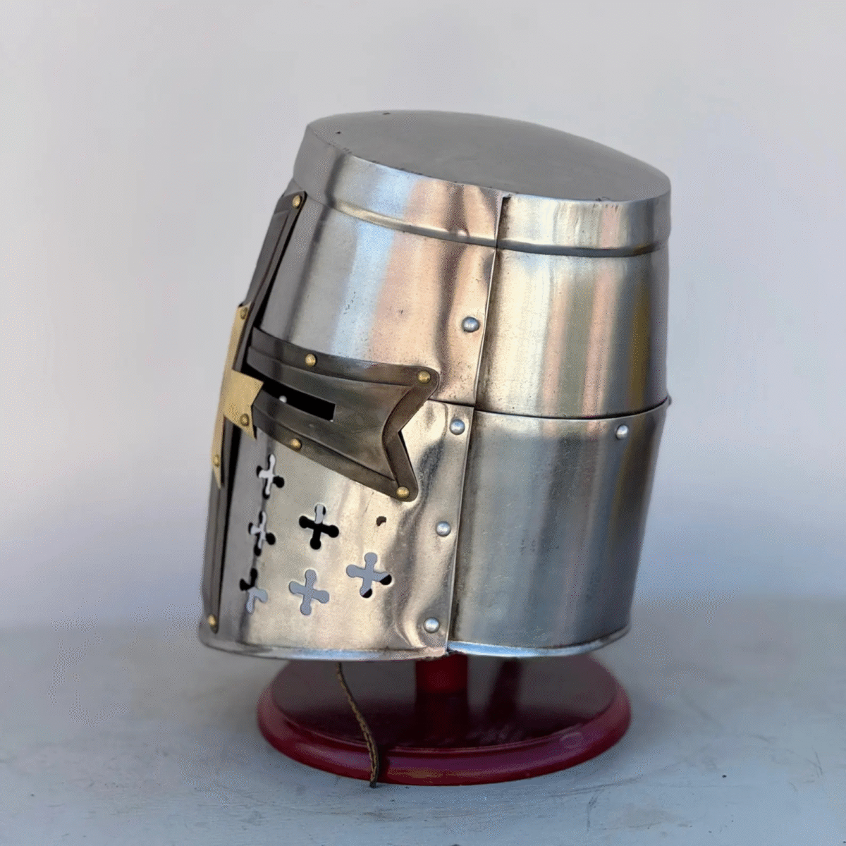 Wearable Steel Armor with Adjustable Fit